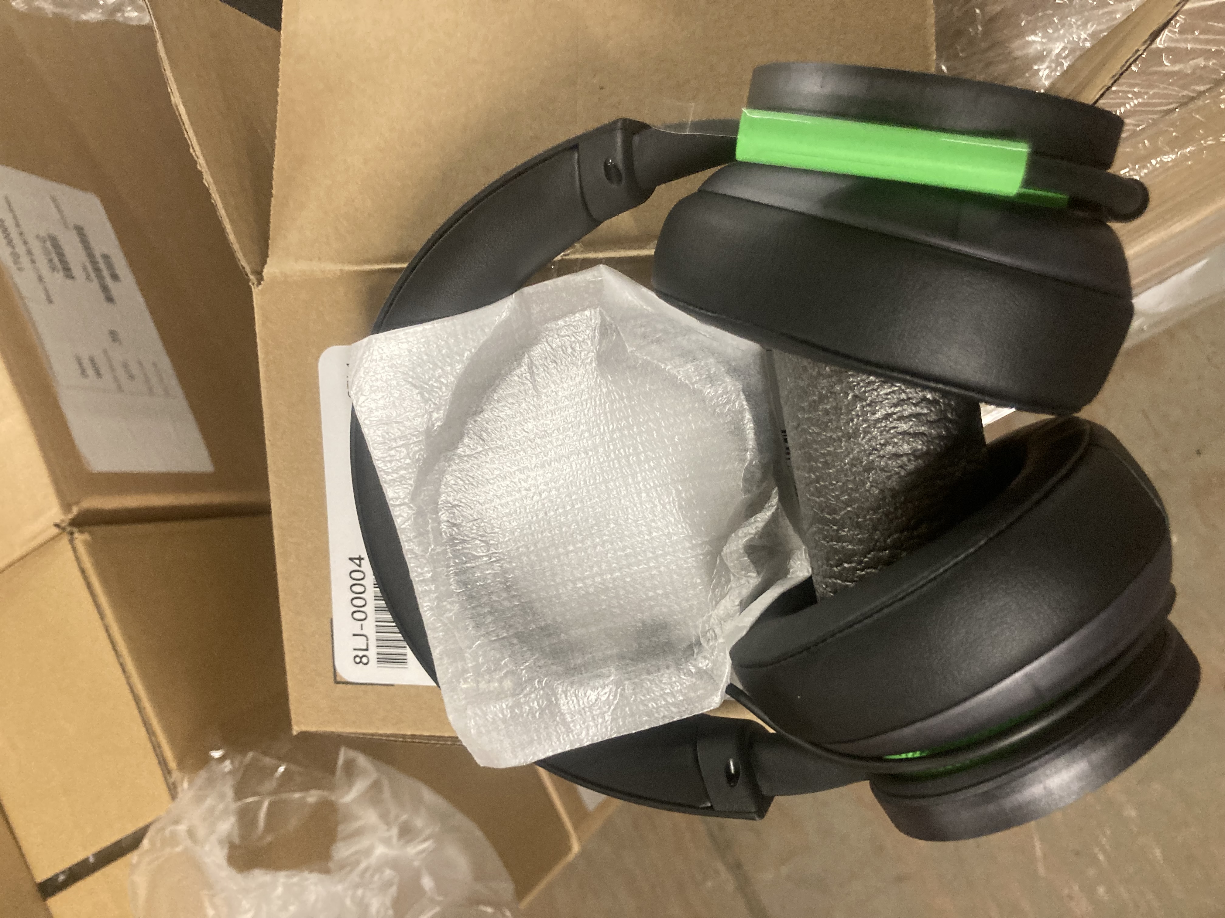 Lot 2 - Mixed B-Grade Headsets & Wireless Controllers